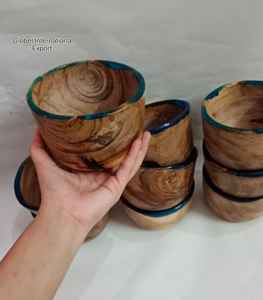 Bol de service décoratif en bois et en résine fabriqué à la main de luxe sans BPA pour la salade, les collations aux fruits, la table à manger et les fêtes - Product Image 1