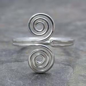 Metal Round Mesh <b>Napkin</b> Rings <b>Silver</b> Spiral Shaped <b>Napkin</b> Holders for Table Decoration - Product Image 1