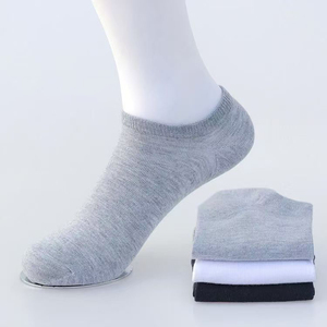 Chaussettes de sport basses invisibles en bambou doux, style athlétique décontracté, logo personnalisé - Product Image 4