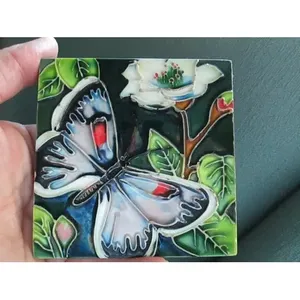 Carreau de Céramique Vintage 4x4 ", Peint à la Main, Fleur de Papillon Embossée, Art Mural Accent - Product Image 1