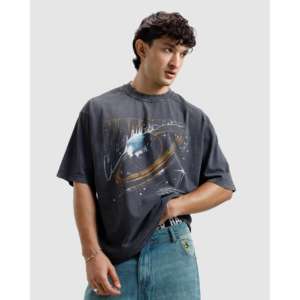 เสื้อยืดคอสมอส แอซิดวอช ระบายอากาศได้ดี ผ้าเจอร์ซีย์คอตตอน 100% ลายพิมพ์ตัวอักษรแบบเรียบ น้ำหนัก 200gsm 250gsm 300gsm - Product Image 4