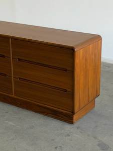 Commode de chambre à coucher en teck massif de style moderne du milieu du siècle, avec 9 tiroirs, pour la maison, l'hôtel, fabricant et fournisseur de meubles - Product Image 5