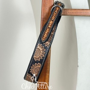 ปลอกคอสุนัขหนังแท้แบบปรับได้อุปกรณ์เสริมสำหรับสัตว์เลี้ยงดีไซน์ดอกทานตะวัน - Product Image 1