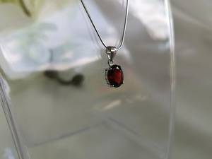 Colgante de granate natural de Mozambique hecho a mano, collar de plata de ley 925, regalo de joyería de piedra natal de enero para mujer - Product Image 4