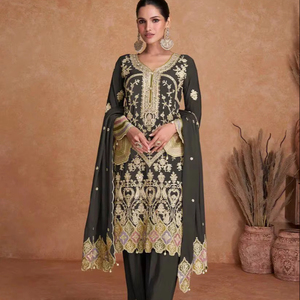Elégant ensemble de pantalons Kurti en pure soie de chinon ensemble de pantalons Kurti de travail brodés à plusieurs aiguilles et paillettes avec Dupatta brodé assorti - Product Image 1