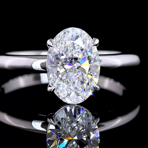 Anillo de Compromiso Solitario Ovalado de Oro Blanco de 14K con 1.55 Quilates, Diseño Artesanal de Lujo para Novia - Product Image 2