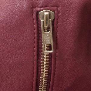 Meilleure vente Veste en cuir pour femme de haute qualité Col montant Respirante Design tendance Dernier modèle pour la saison d'automne Tissu satiné - Product Image 4