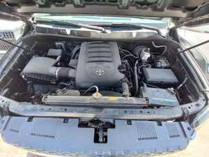 Camioneta Usada 2022, 4.6L, 6 Cilindros, Caja de Cambios Automática, Tracción en las Cuatro Ruedas, Asientos de Cuero, Interior Oscuro, Control de Crucero, Techo Panorámico, 6 Bolsas de Aire - Product Image 6