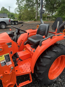 ซัพพลายเออร์ที่ดีที่สุด รถแทรกเตอร์ Kubota L2501 25 แรงม้า ขับเคลื่อน 4 ล้อ รถแทรกเตอร์ขนาดเล็ก เครื่องยนต์ดีเซล ระบบไฮโดรสแตติก พร้อมที่ตักด้านหน้าสำหรับขาย - Product Image 5
