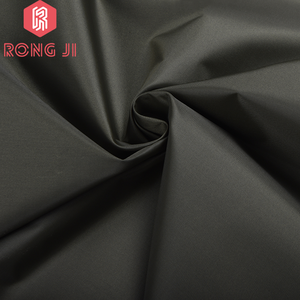 Tela Impermeable de PVC Brillante de Tono a Tono, Funcional, 100% Poliéster, Resistente al Encogimiento, Tafetán 210T, para Impermeables - Product Image 6