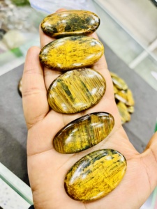 พลอยเนลไลท์สีเหลืองและเทารูปร่างผสมอัญมณีหลวมสำหรับเครื่องประดับอัญมณี nellite pietersite - Product Image 2