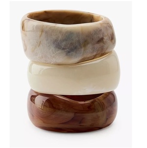 กำไลเรซินรูปทรงที่แข็งแกร่งมันวาวสง่างามมีสีที่เป็นเอกลักษณ์สไตล์ทันสมัยเหมาะสำหรับสร้อยข้อมือแฟชั่นสำหรับสุภาพสตรี - Product Image 2