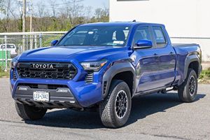 Toyota Tacoma TRD Off-Road Doble Cabina 4x4 2025 Usada y Confiable - Product Image 1