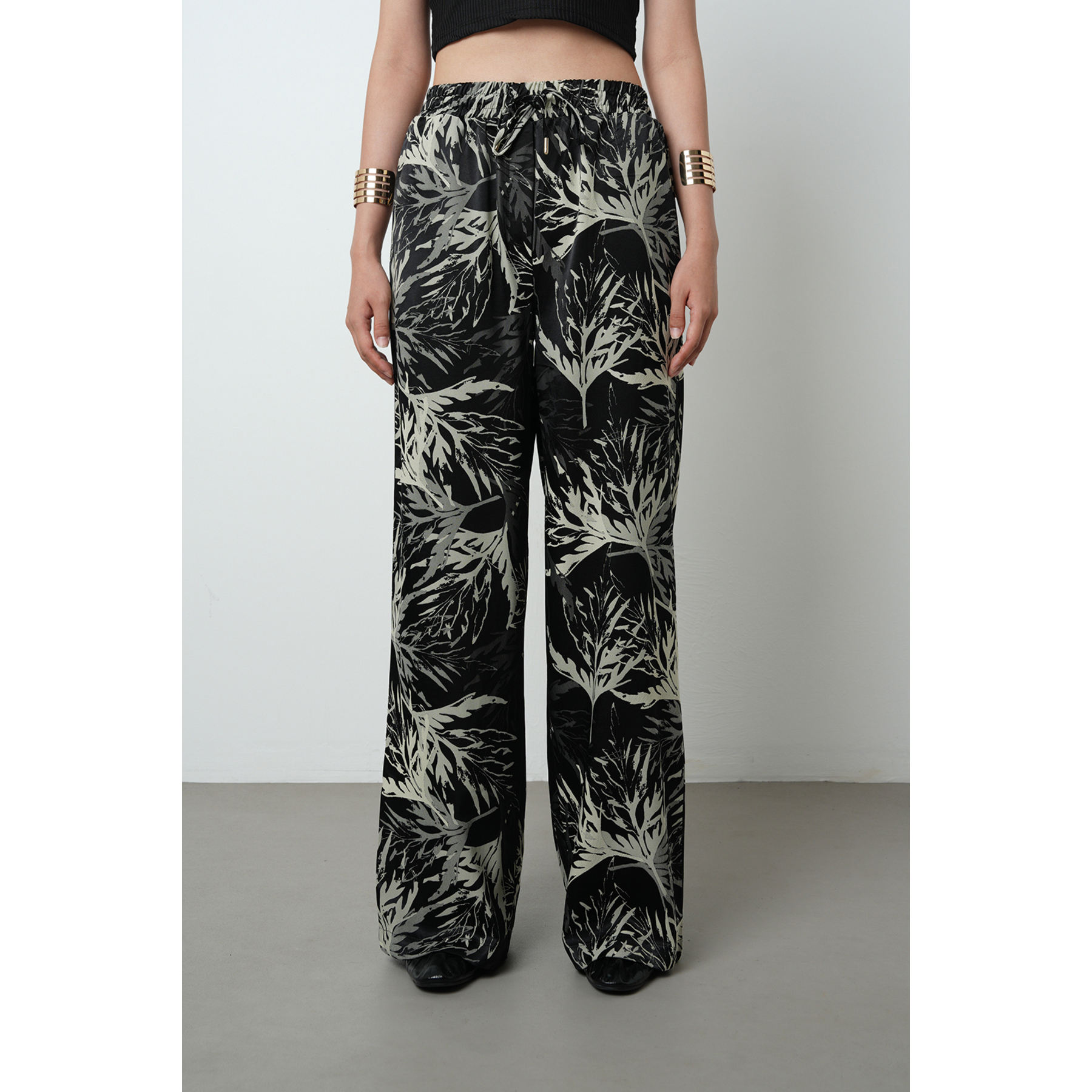 ลายสีดำ