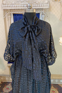 Caftán islámico de diseño gris oscuro y negro - Product Image 3