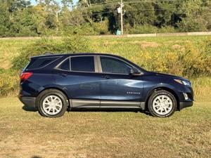 Chevrolet Equinox LS d'occasion à bas prix, modèle 2020, à vendre - Product Image 5