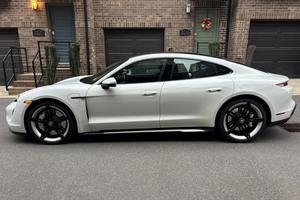 Porsche Taycan 4S 2022 Usado en Buen Estado, 562 hp, Motor Dual - Product Image 2