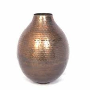 Vase à fleurs en aluminium coulé de qualité supérieure avec texture martelée en laiton antique le plus exigeant Décor de hall d'hôtel et de restaurant - Product Image 1