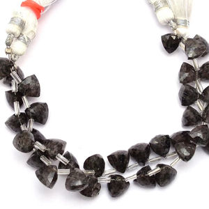 Cuarzo rutilado negro 8mm Facetado Trillón Briolette Cuentas Rutilo negro natural Piedras preciosas semipreciosas Triángulo 3D Cuentas sueltas - Product Image 1
