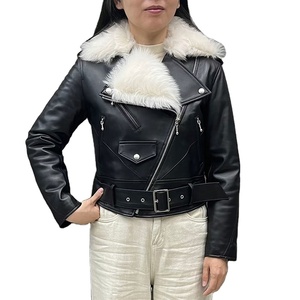 Veste en cuir d'agneau véritable de haute qualité en gros OEM, chaude pour l'hiver, avec col en fourrure de mouton de Toscane pour femmes - Product Image 3