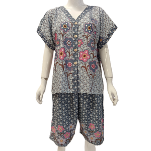 Chrysanta Vêtements de nuit d'été pour femmes Col en V Bouton complet Pyjama à manches courtes - Product Image 2