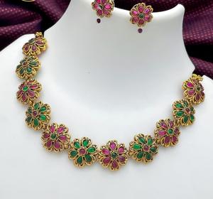 Elegante Juego de Collar Chapado en Oro de Alta Calidad con Aretes para Mujer, Collar Clásico con Aretes, Diseño para Bodas - Product Image 3