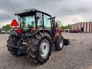 Tractor Agrícola Massey Ferguson 4707 4x4 Diésel 2025 con Cargador Frontal 931X, Motor de 60HP, Caja de Cambios y Bomba, Pocas Horas, Cabina con Aire Acondicionado - Product Image 4