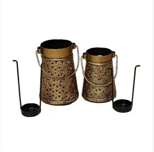 Votive élégant pour la décoration intérieure Métal de super qualité avec verre Nouveau design Marteau de riz pour Diwali Halloween en cire de soja à la noix de coco - Product Image 6