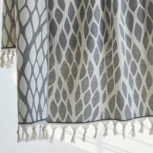 Serviette turque en tissu éponge Olive, jacquard à motifs de feuilles, noire, 36x66 pouces - Product Image 5