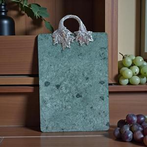 Planche à découper verte design avec poignée en feuille d'argent, planche de cuisine polyvalente pour la préparation des aliments, la pâtisserie et les réceptions - Product Image 1
