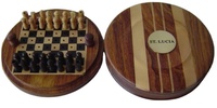 Jeu d'échecs en laiton à Base de bois, dernière conception, or Antique poli, jeu d'échecs en laiton lesté avec boîtier en aluminium métal