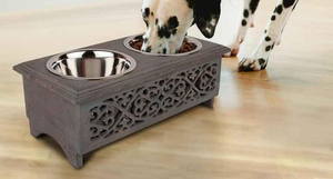 Vente en gros de mangeoire pour animaux de compagnie en bois massif, conception surélevée en os de chien mignon avec 2 bols en acier inoxydable pour le stockage et l'alimentation des aliments pour animaux de compagnie - Product Image 5