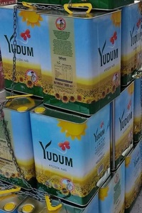 100% Pure Zonnebloemolie-Hoogwaardig 5L (1.32 <span class=keywords><strong>Gallon</strong></span>) Bulkpakket Voor Culinaire Uitmuntendheid Bulkleverancier Plantaardige Olie