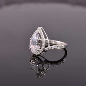 Nuevos anillos de diamantes de Zirconia cúbica blanca de lujo para mujer, anillos de joyería de moda para fiesta de compromiso de boda - Product Image 2