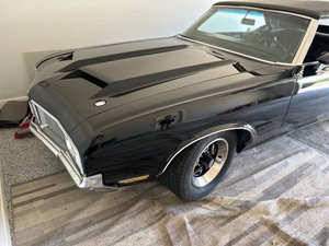 Oldsmobile Cutlass Supreme Cabriolet d'occasion de 1970 - Product Image 2
