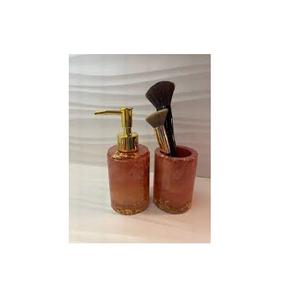 Ensemble de salle de bain en résine époxy, bouteille de lavage à la main et porte-brosse de pompe en laiton avec ensemble de 2 pièces articles décoratifs - Product Image 6