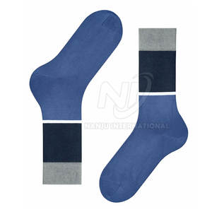 Calcetines informales de color sólido Calcetines informales de poliéster Spandex Calcetines atléticos lisos de alta calidad personalizados - Product Image 4