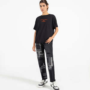 Hot Selling Summer Casual T-Shirt for Women High Quality <b>Slim</b> Fit with Round Neck Custom Logo Breathable Plain Design - Product Image 5