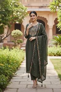 Ensemble Kurti et pantalon en coton et soie, style culturel gujarati, magnifique design de col, longueur genou, avec dupatta, pour femmes ou filles, spécial. - Product Image 3