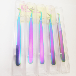 Pinzas de extensión de pestañas Mega Volume con logotipo personalizado, herramienta de belleza esencial con punta de fibra, acero inoxidable recubierto de arcoíris - Product Image 1