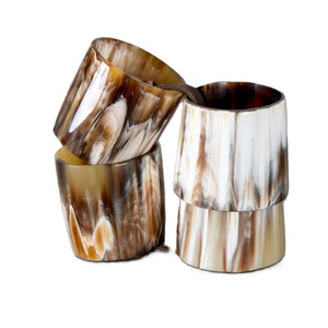 Anneaux de serviette en corne de buffle gravés à la main, imperméables, cadeau haut de gamme, décoration de table élégante et rustique - Product Image 5