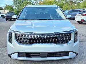 Carnival Van EX FWD Automatique 2024, Noir, Jantes R18, Occasion, Toit ouvrant, Sièges 3ème rangée, Démarrage à distance, Sièges en cuir, 8 places - Product Image 1