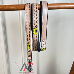 Correa de perro manos libres de longitud ajustable personalizada multifuncional 2025 correa de perro grande y mediana de cuero de vaca mecanizada a mano con asa - Product Image 1