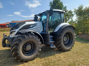 Fournisseur de tracteurs agricoles VALTRA T215 D d'origine - Product Image 6