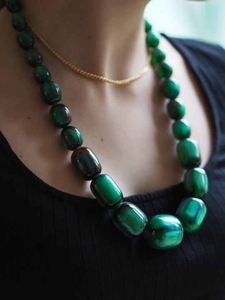 Collar con Colgante de Resina Hecho a Mano para Mujer, Cadena de Plata Única y Moderna con Diamante y Perla para Boda - Product Image 2