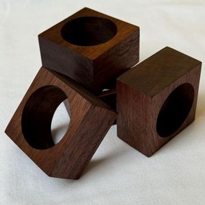 ชุดที่ใส่แหวนผ้าเช็ดปากทำจากไม้ที่ทำด้วยมือไม่เหมือนใครสำหรับตกแต่งโต๊ะอาหารในฟาร์มอุปกรณ์ตกแต่งโต๊ะอาหารงานเลี้ยงงานแต่งงานแบบชนบท - Product Image 6