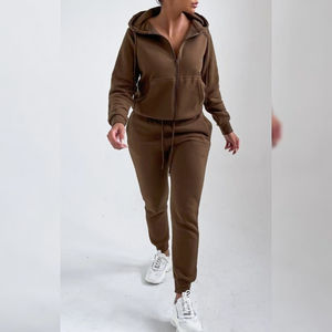 Ensemble 2 pièces élégant et respirant pour l'hiver, survêtement personnalisé imprimé en relief, en molleton de coton épais pour femme, vente en gros - Product Image 5