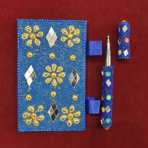 สมุดลูกปัดตกแต่งทำด้วยมือและชุดของขวัญปากกา | กระจกตกแต่งสำนักงาน | สมุดโน้ตอินเดียแบบกำหนดเองสำหรับให้เป็นของขวัญ - Product Image 1