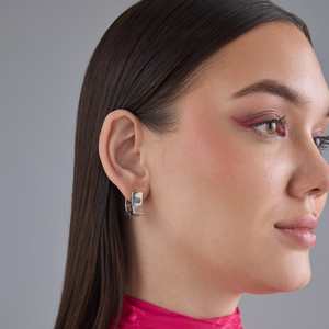 Trendy Geometric Flower Huggie Hoop Stud <b>Earrings</b> 186175 with Pearl Diamond and Moissanite for Parties Made From Zinc Alloy - Product Image 3