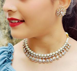 Collier de perles CZ coupe étoile de qualité supérieure avec goujons pour les femmes ensemble de collier de luxe à usure minimale parfait pour les tenues de fête - Product Image 2